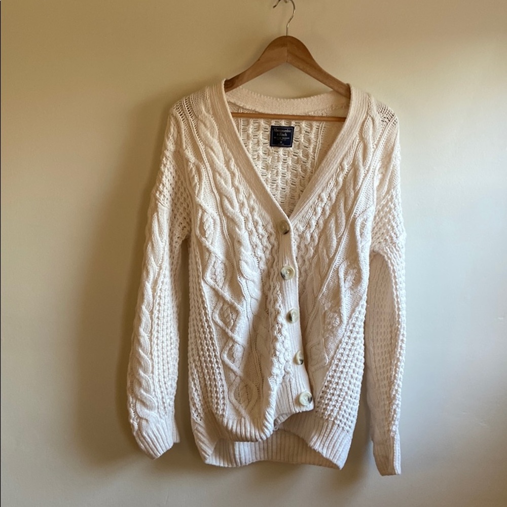 Cableknit Cardigan